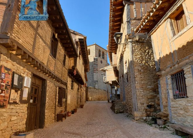 Reservas completas y habitaciones a 500 euros: la fiebre por el eclipse ha llenado Soria y Teruel a un año de producirse